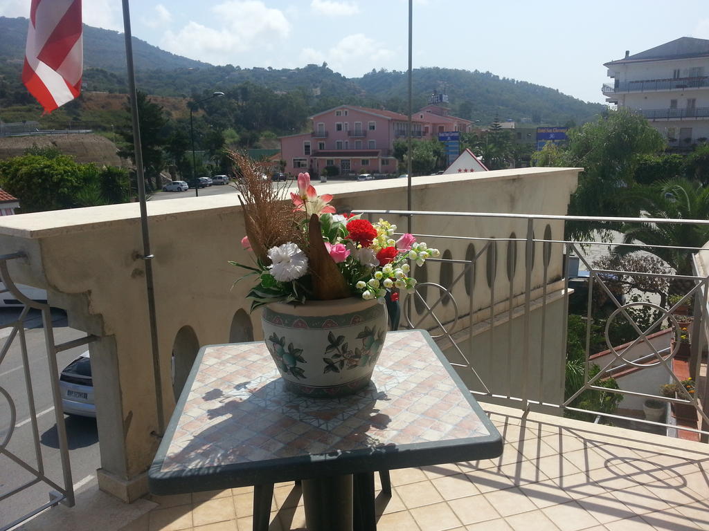 Hotel Mistef Falerna Δωμάτιο φωτογραφία