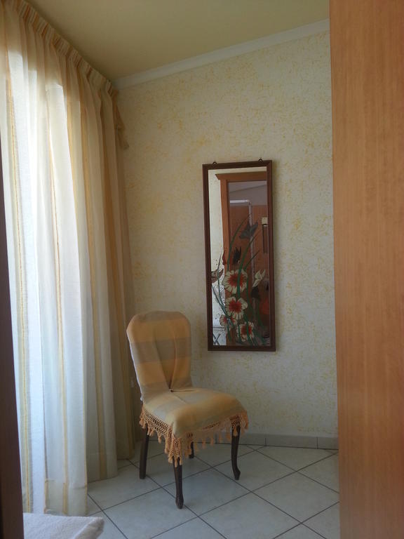 Hotel Mistef Falerna Δωμάτιο φωτογραφία